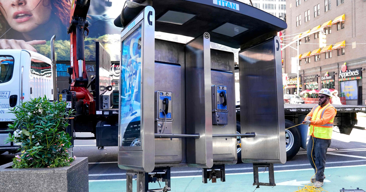 New York City says goodbye to its last public payphone