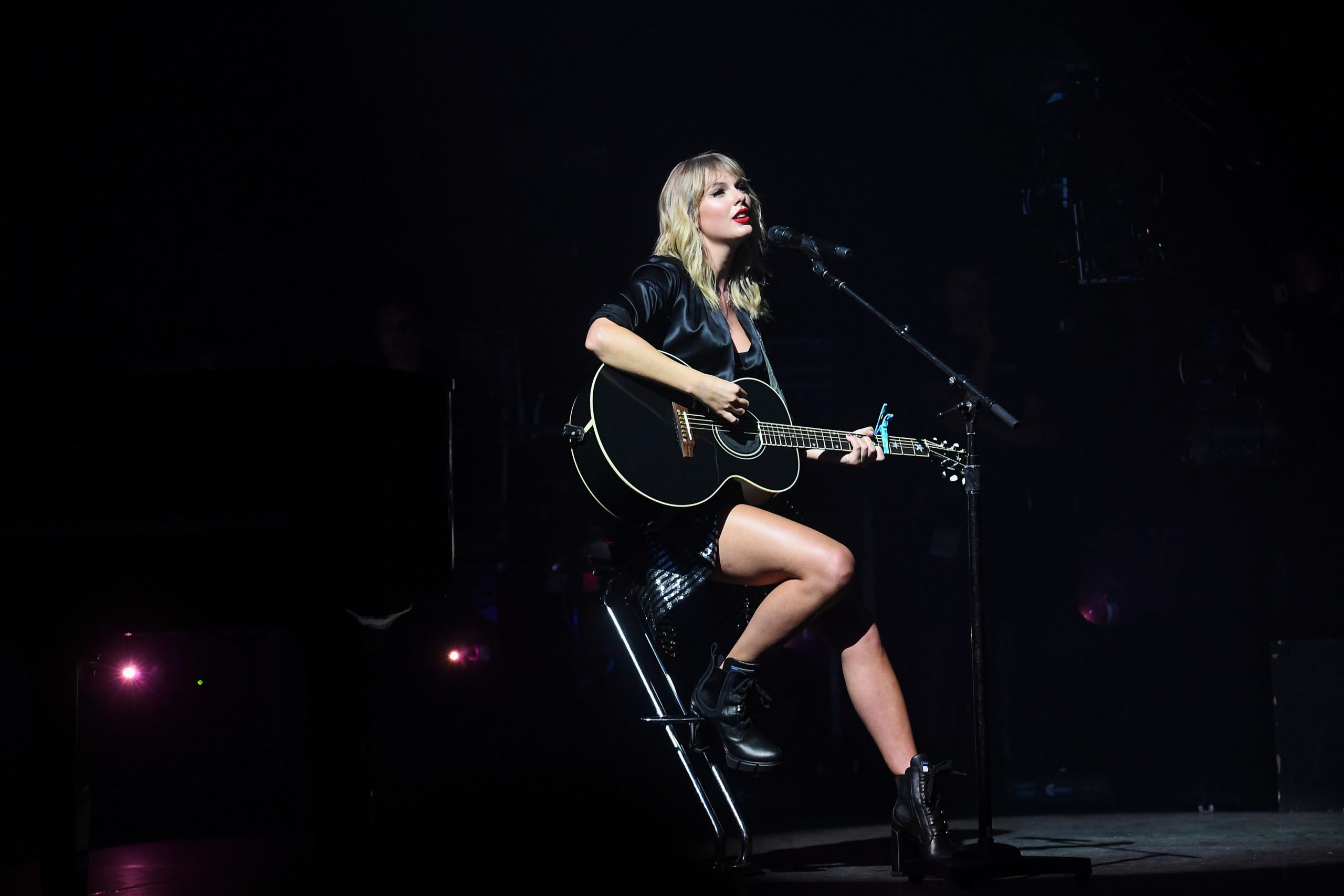 Taylor Swift Gives Spellbinding “Storytellers” Talk in New York City