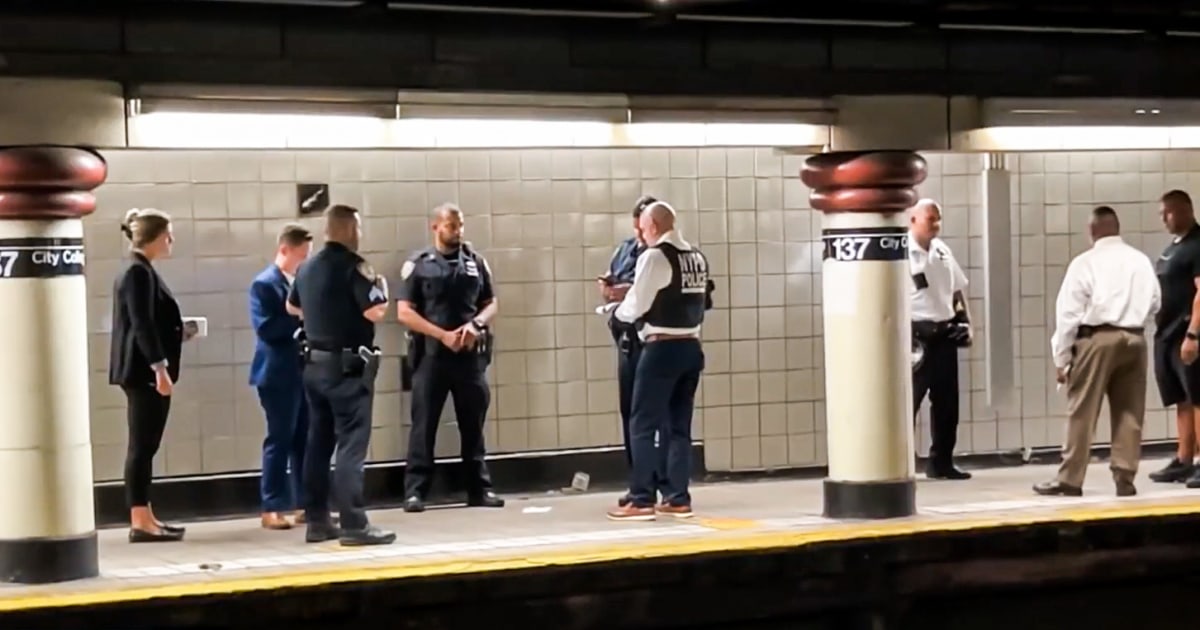 14-year-old boy killed in stabbing on NYC subway platform