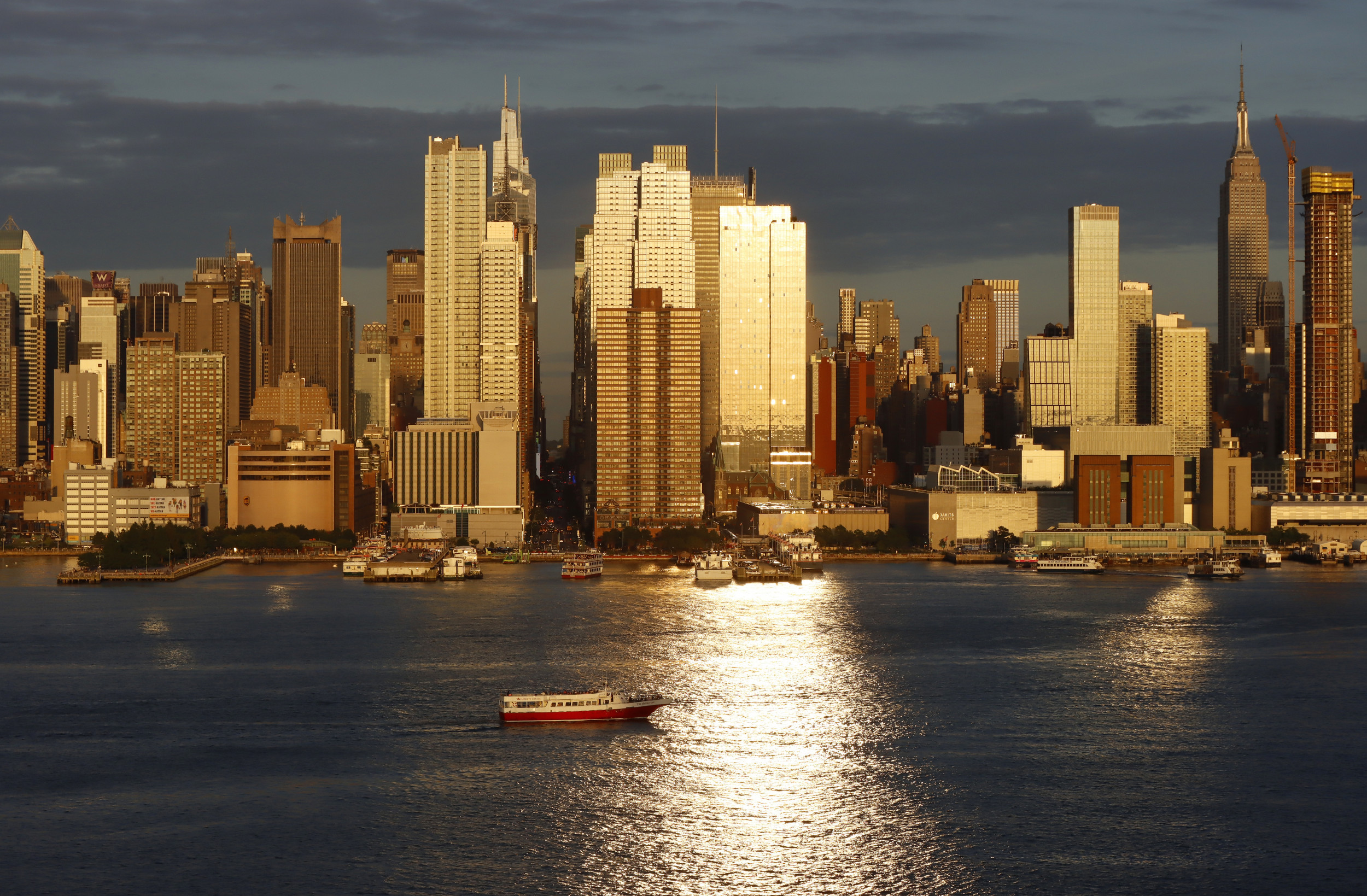 Hudson River Ferry Crews Praised for Saving 9 Lives in Deadly Capsizing