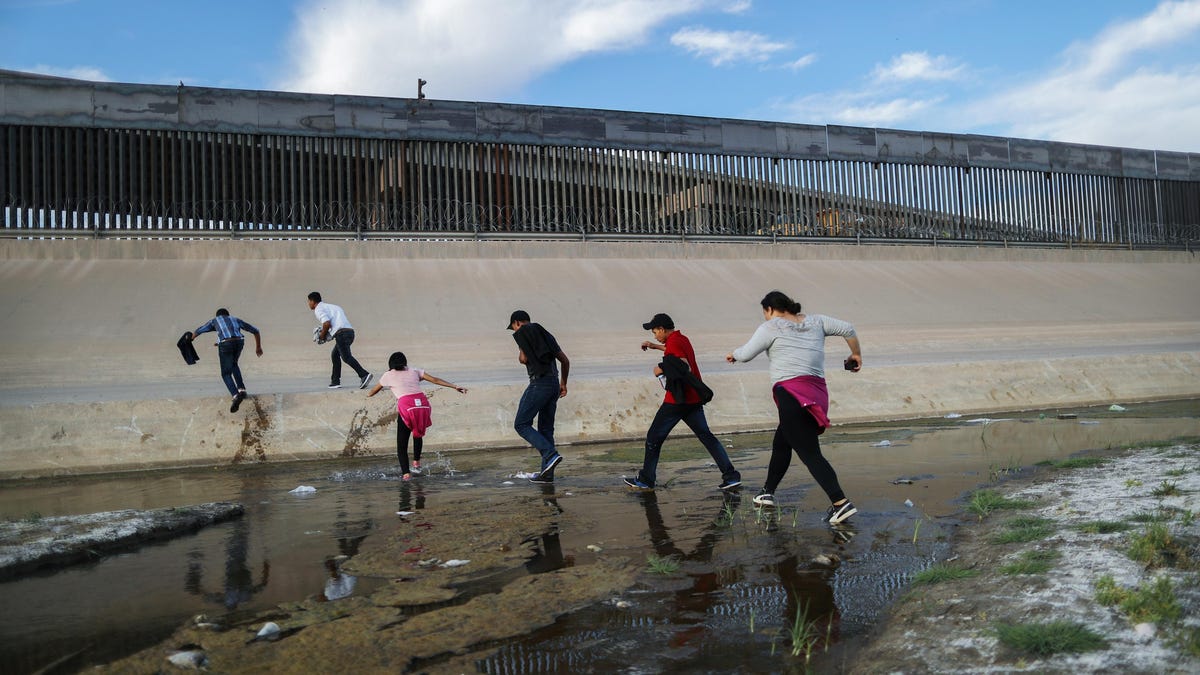 Texas Now Busing Migrants To New York City—Mayor Adams Warns City Services Stretching Thin