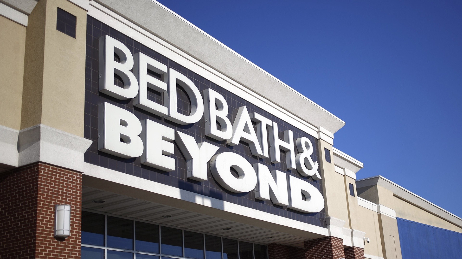 Bed Bath & Beyond CFO falls to his death from NYC apartment