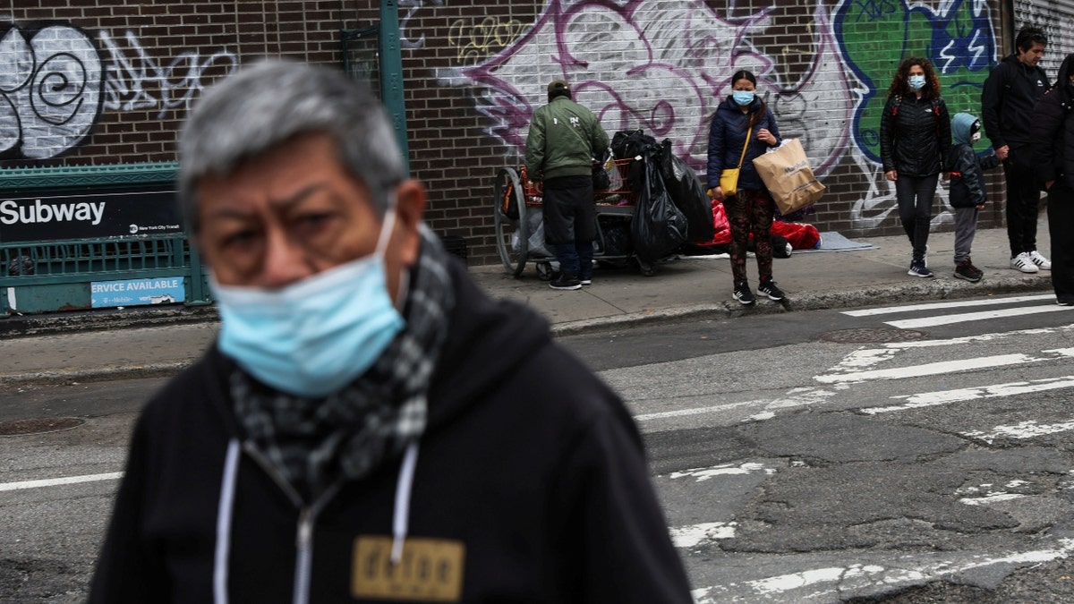 New York City ‘strongly’ urges masks amid ‘high levels’ of COVID, flu, RSV