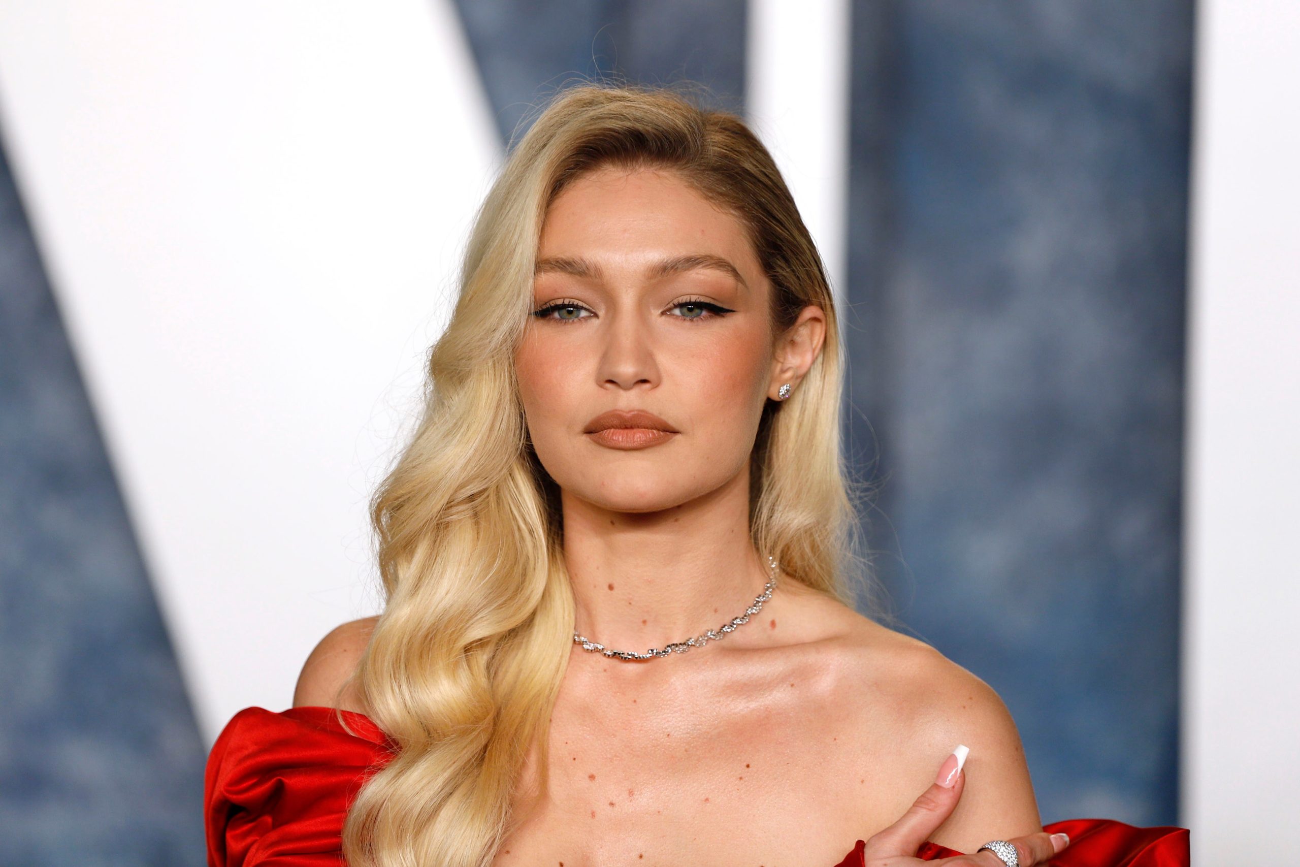 Gigi Hadid Looks Impossibly Cool in Her Borrowed-From-the-Boys Monochromatic ‘Fit