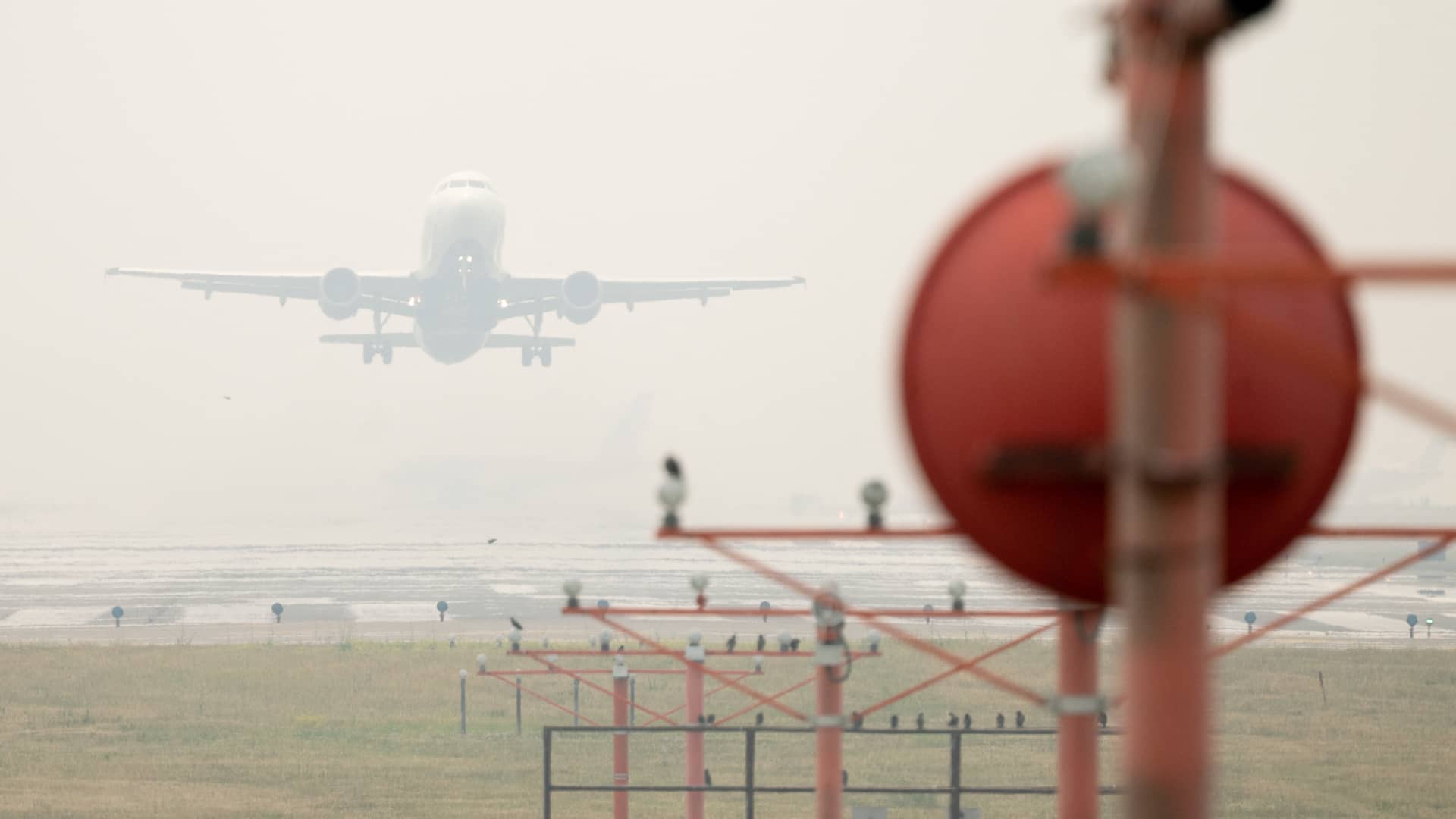 Canada wildfire smoke again disrupts flights in the Eastern U.S.