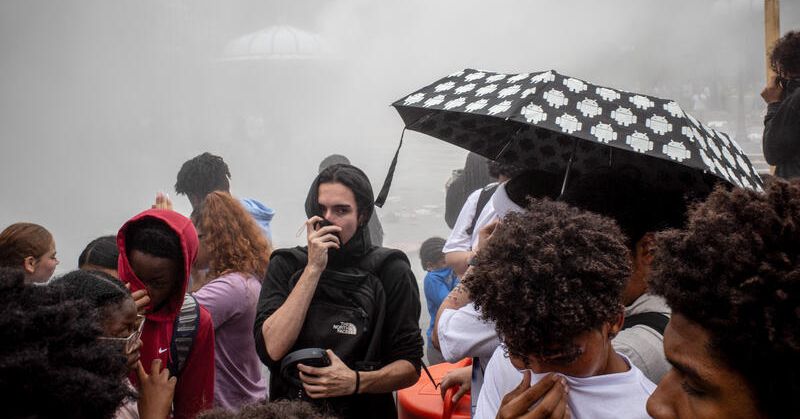 New York City’s Union Square erupts in chaos as streamer’s giveaway goes awry