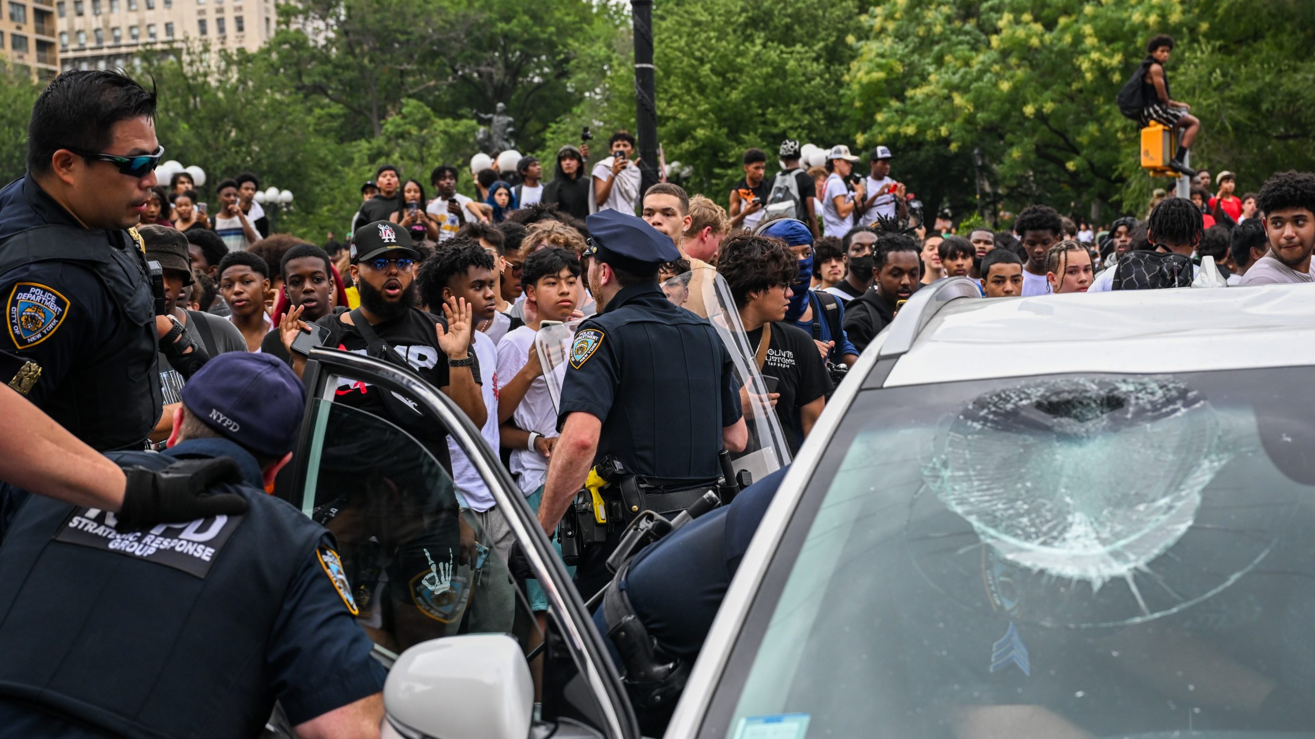 Twitch Streamer Giveaway Causes Violent Mob Scene in New York’s Union Square, Cops Say