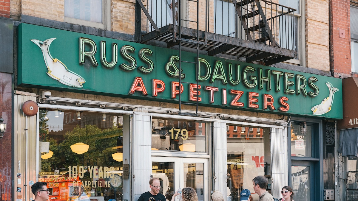 How to explore New York City’s immigrant past through its food