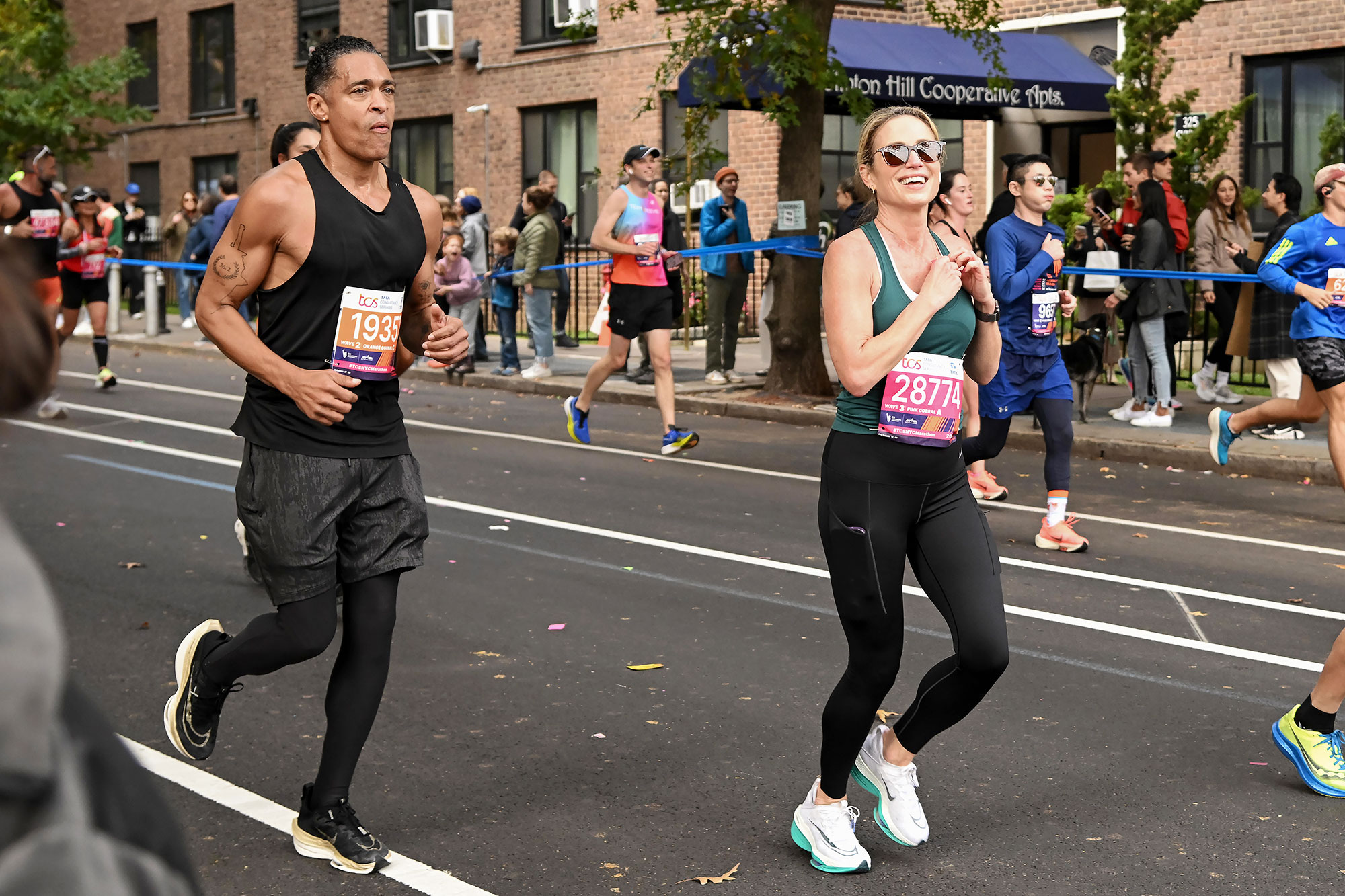Amy Robach and T.J. Holmes Run the NYC Marathon 1 Year After Scandal