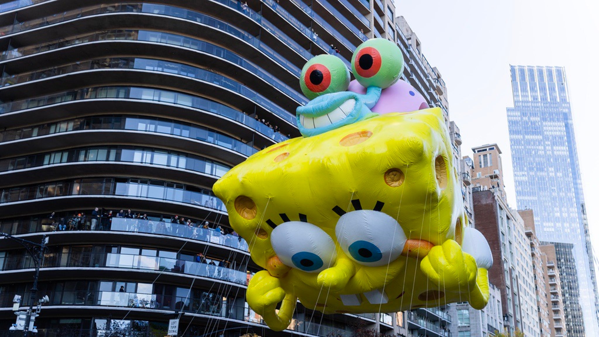 Macy’s Thanksgiving Day Parade Goes All In On Animated Character Balloons