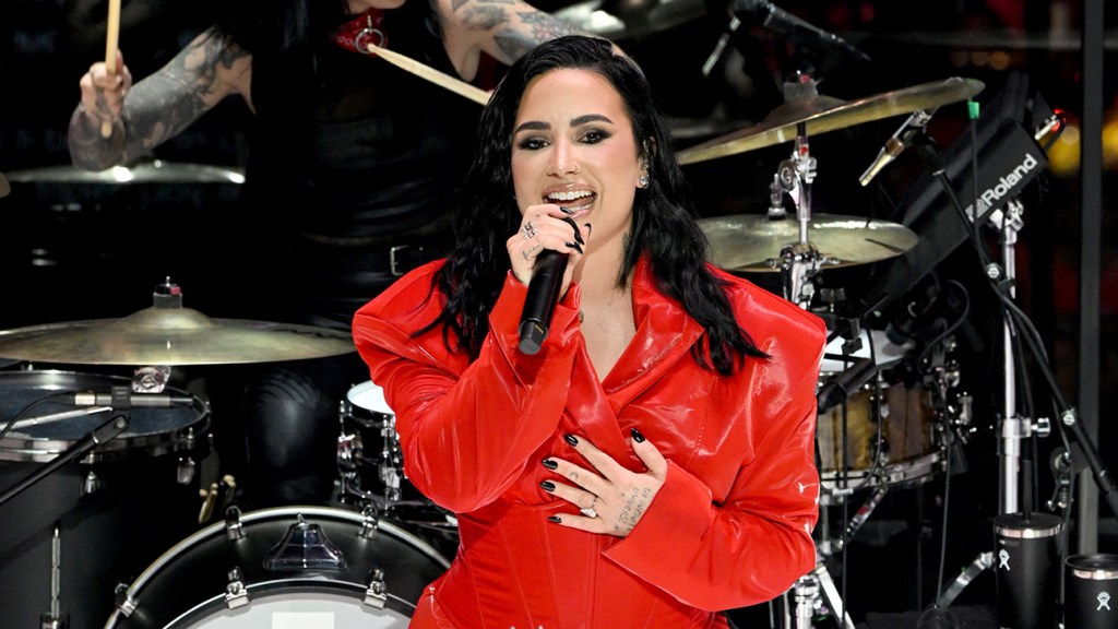 Here’s Why Demi Lovato Decided to Perform “Heart Attack” at Cardiovascular Health Concert