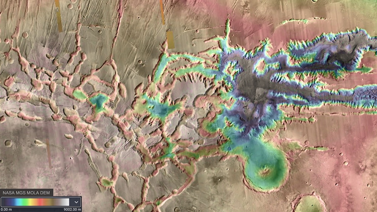 A 280-mile-long volcano may have been discovered on Mars—hiding in plain sight