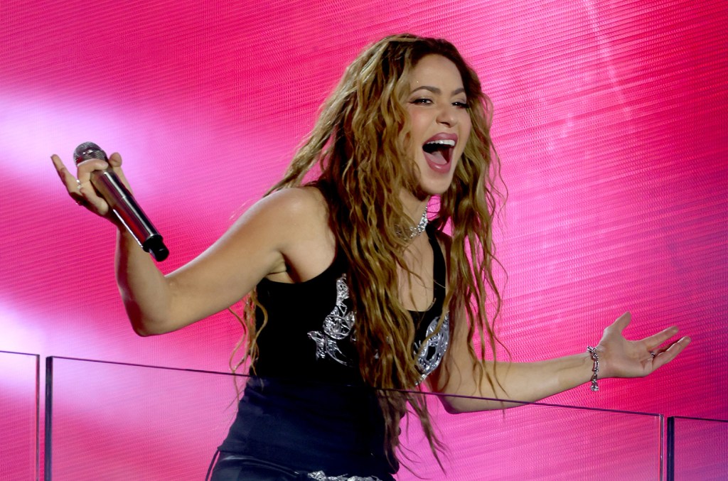 Shakira Takes Over Times Square With Free Pop-Up Show to Celebrate New Album