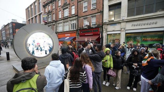 An artist put up a livestream ‘portal’ connecting New York and Dublin and of course people ruined it