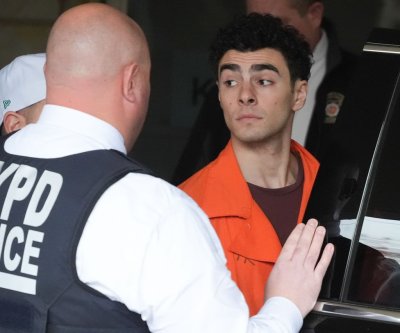 Luigi Mangione returns to New York, faces new federal charges that could bring death penalty