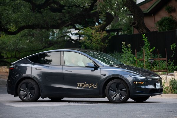 Tesla is looking for a robotaxi operator in NYC — before it even has permits