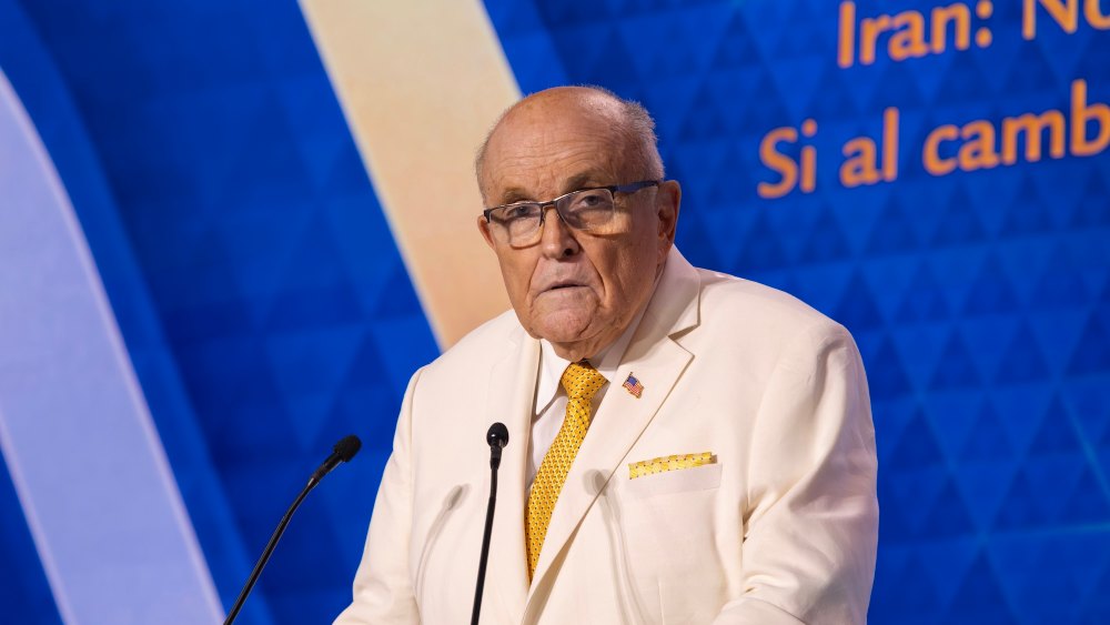 Rudy Giuliani Suffers Fractured Vertebrae in ‘Serious’ Car Accident